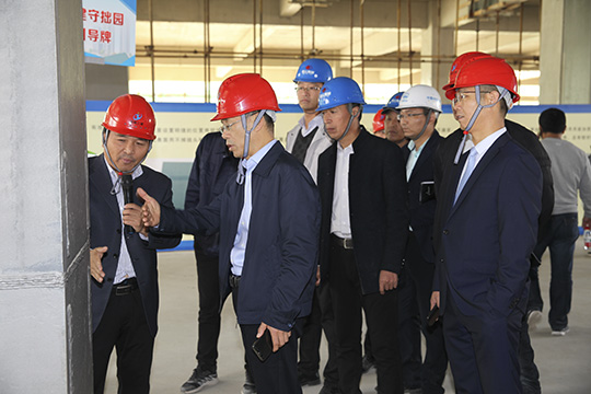 郭站長一行參觀守拙園項目住宅樓施工內(nèi)部現(xiàn)場