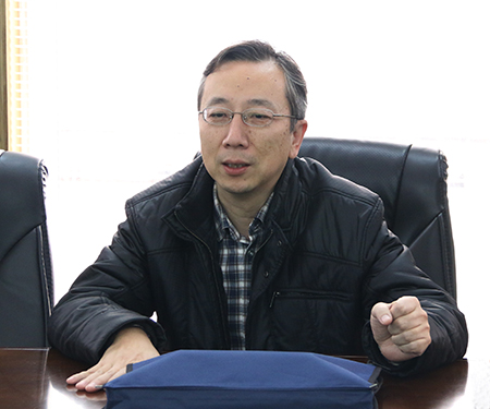 住建委副調(diào)研員薛衛(wèi)東對公司黨建工作給與肯定
