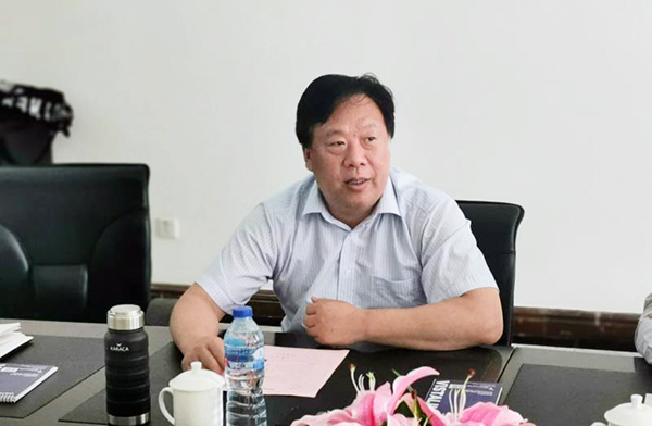 2-王天興副市長(zhǎng)與黃習(xí)功總經(jīng)理在會(huì)議上講話..jpg 2-王天興副市長(zhǎng)與黃習(xí)功總經(jīng)理在會(huì)議上講話..jpg