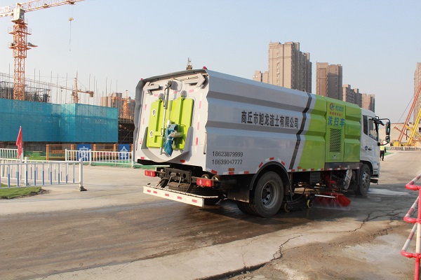05、專(zhuān)業(yè)機(jī)械清掃道路.JPG 05、專(zhuān)業(yè)機(jī)械清掃道路.JPG