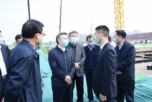 5王占波副市長與?？偨涣?jpg