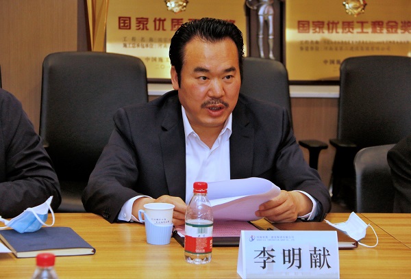 德嘉麗科技集團(tuán)董事長(zhǎng)李明獻(xiàn)發(fā)言.JPG 德嘉麗科技集團(tuán)董事長(zhǎng)李明獻(xiàn)發(fā)言.JPG