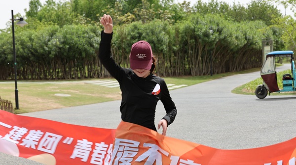 5-3跑步現(xiàn)場.jpg